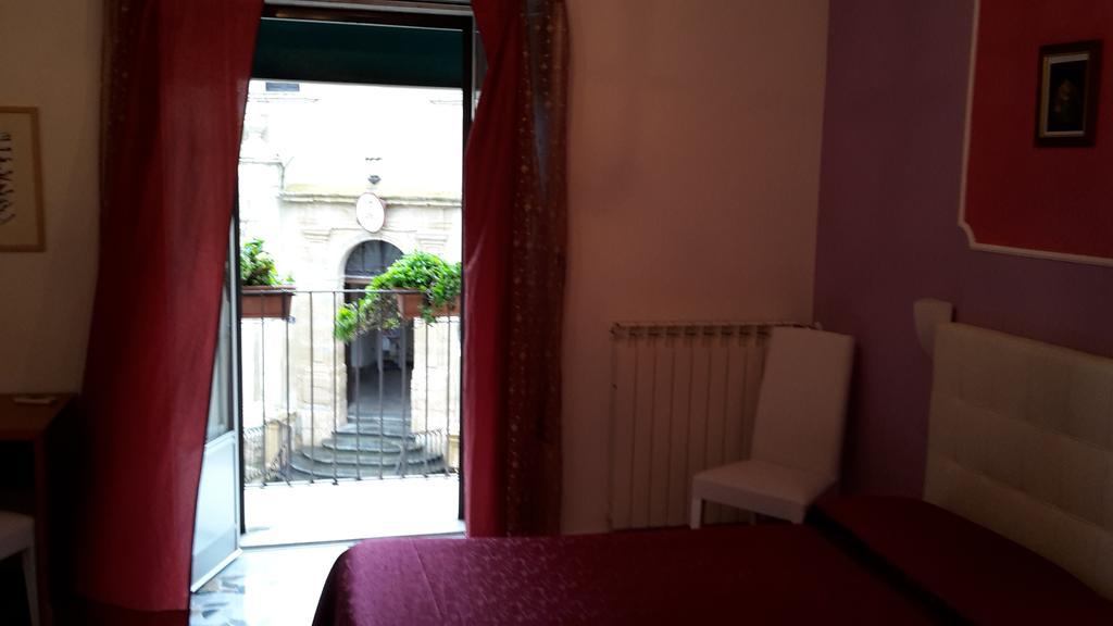 Gualtiero Camere & Suite Caltagirone Eksteriør billede