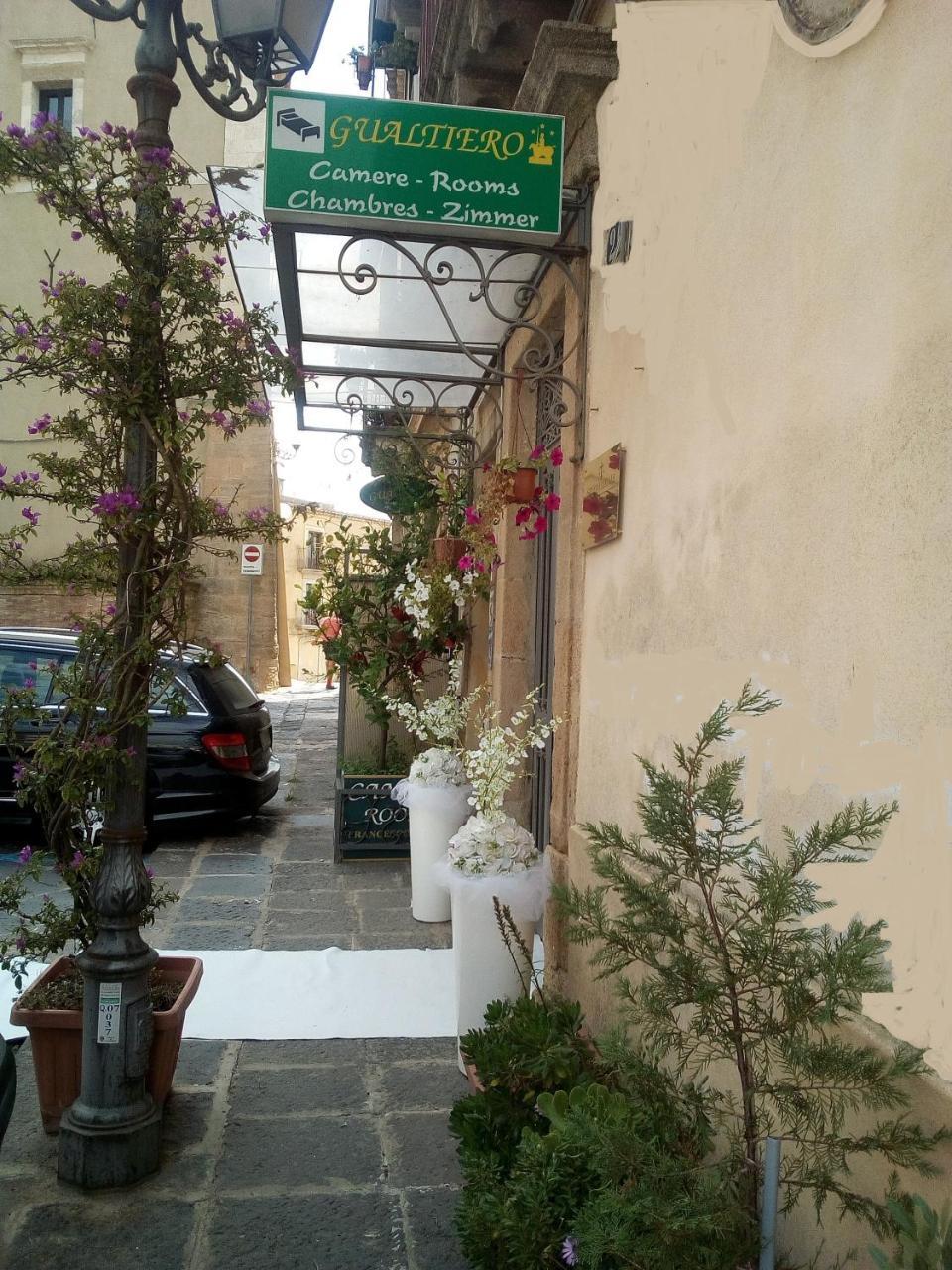Gualtiero Camere & Suite Caltagirone Eksteriør billede